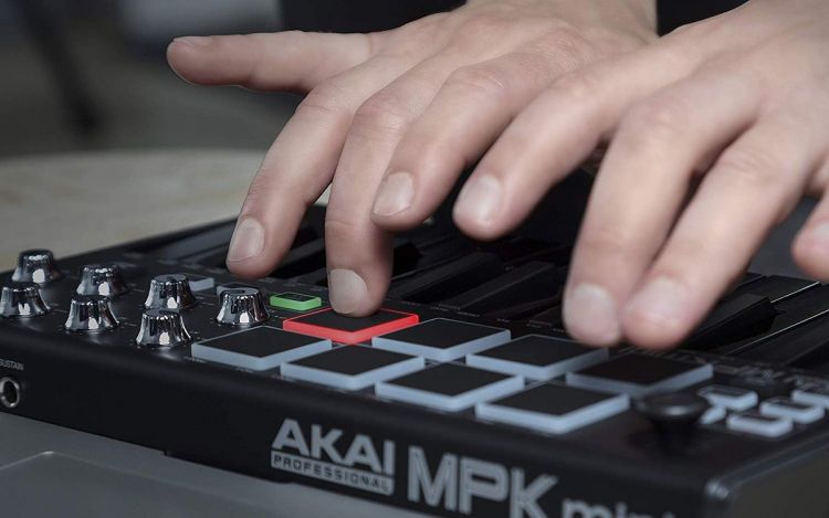 AKAI MPKMINI 2 BLACK 25 Tuşlu MIDI Klavye