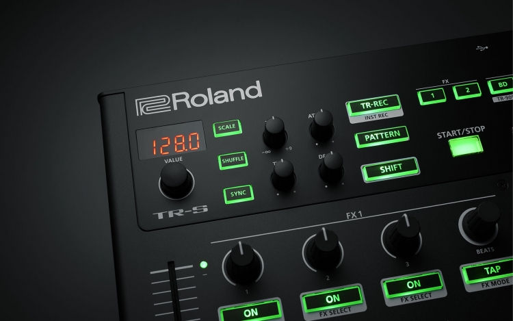 ROLAND DJ-808 DJ Kontrol Ünitesi