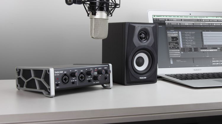 TASCAM US-2x2 / USB Ses Arayüzü
