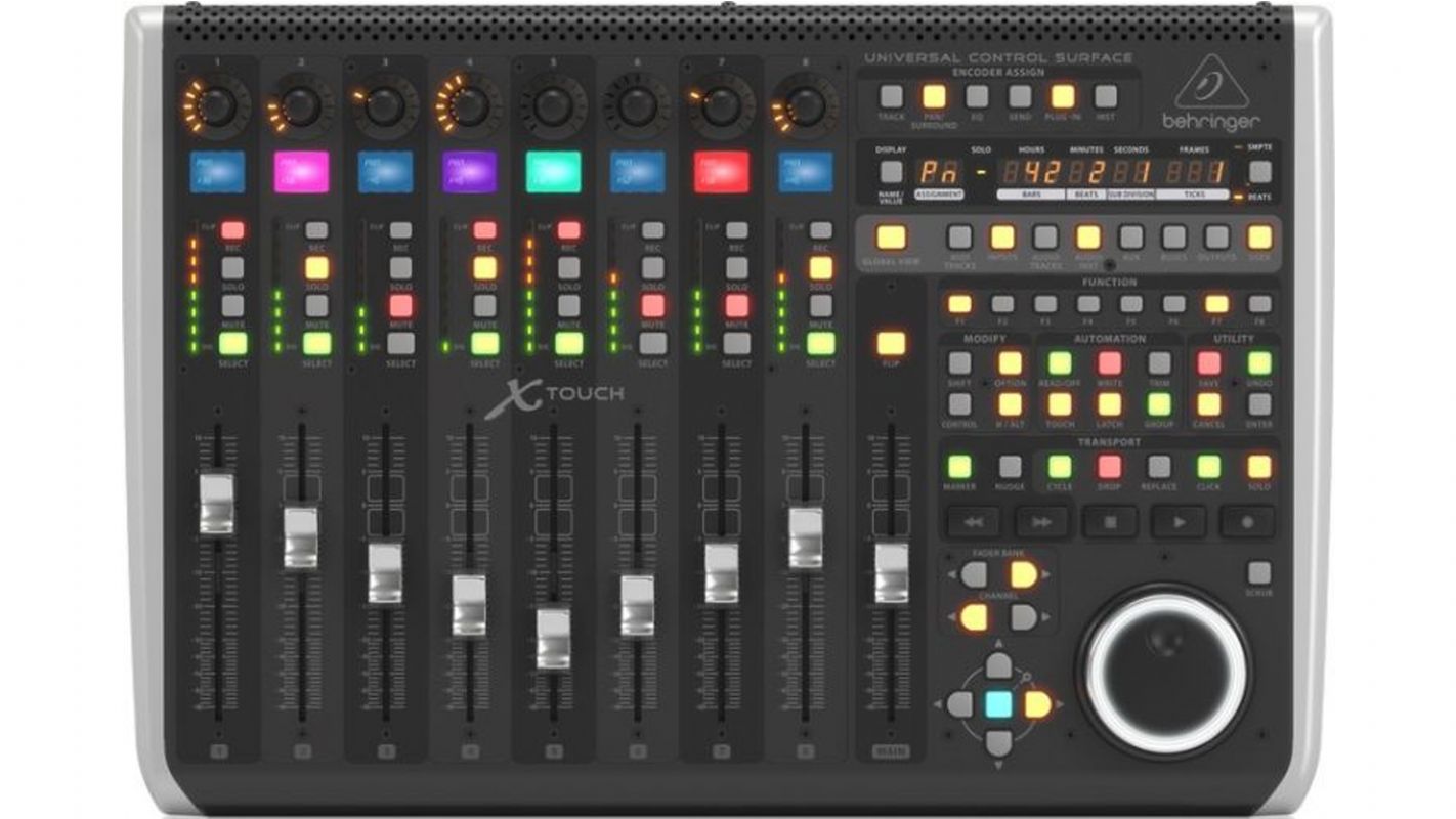 X-TOUCH DAW Kontrol Ünitesi